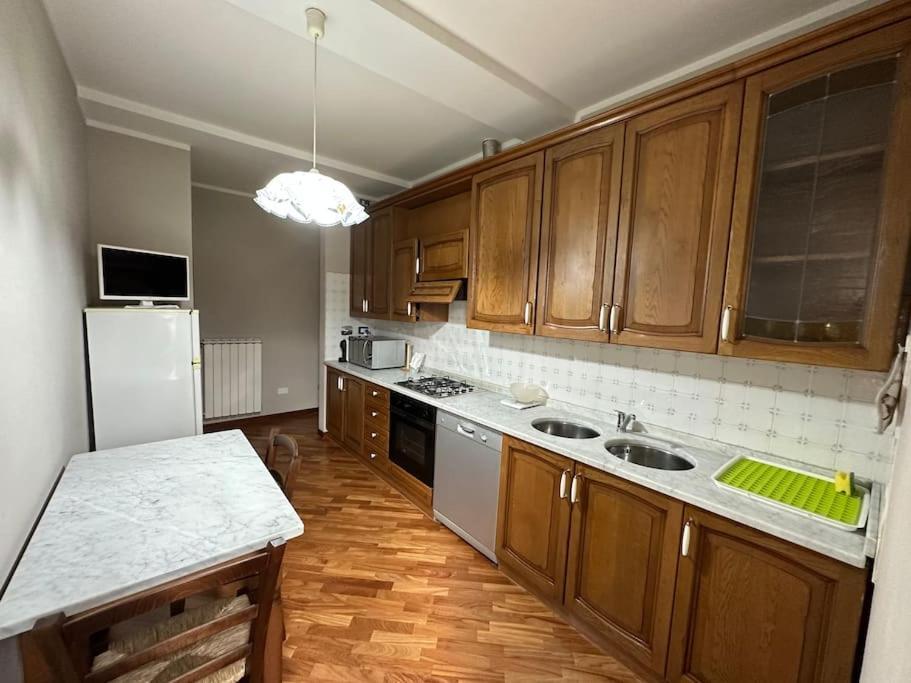 Nicola Apartment ลุคคา ภายนอก รูปภาพ